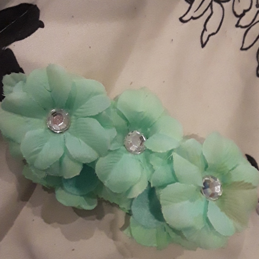 Bun flower band